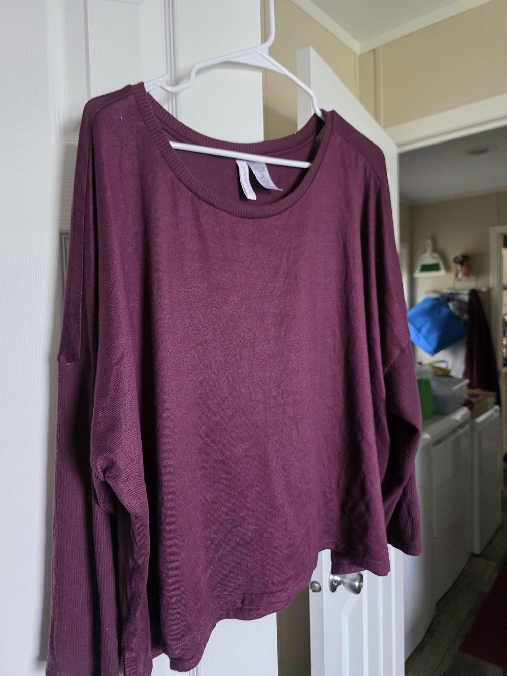 Women’s Long Sleeve Boxy Top - Burgundy